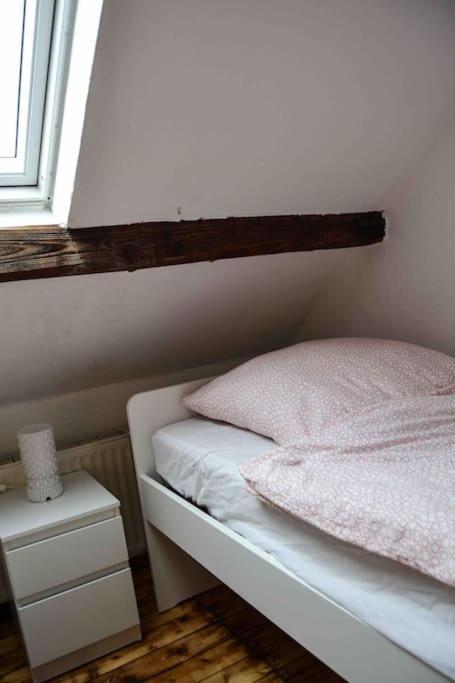 Schoene Dachgeschosswohnung Nahe Koeln Esterno foto