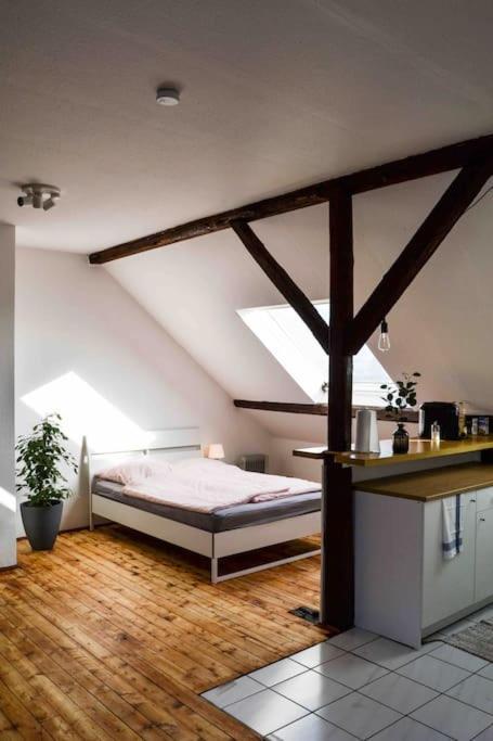 Schoene Dachgeschosswohnung Nahe Koeln Esterno foto