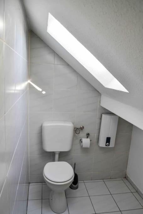 Schoene Dachgeschosswohnung Nahe Koeln Esterno foto