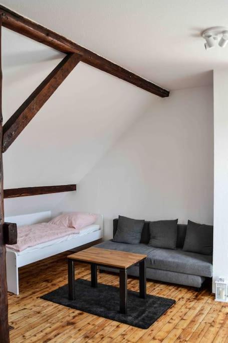 Schoene Dachgeschosswohnung Nahe Koeln Esterno foto