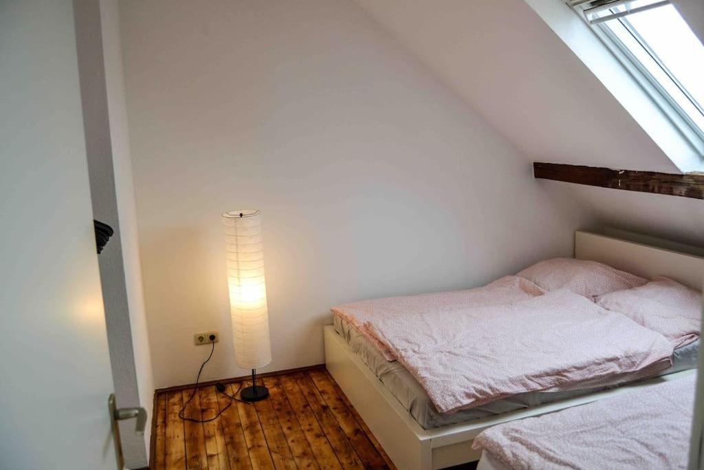 Schoene Dachgeschosswohnung Nahe Koeln Esterno foto