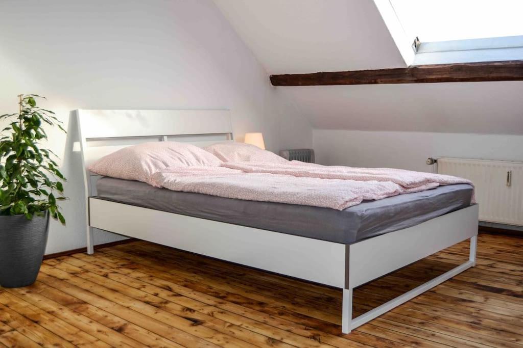 Schoene Dachgeschosswohnung Nahe Koeln Esterno foto